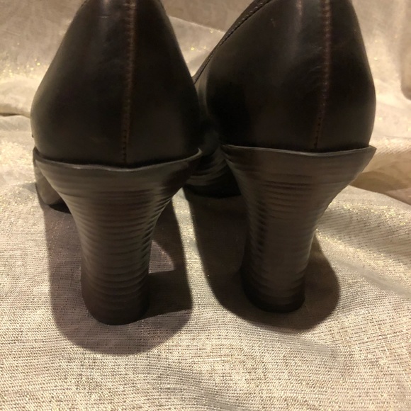 Heels - Picture 3 of 3